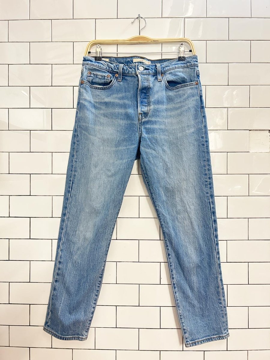 levi's wedgie straight jeans - good market thrift store