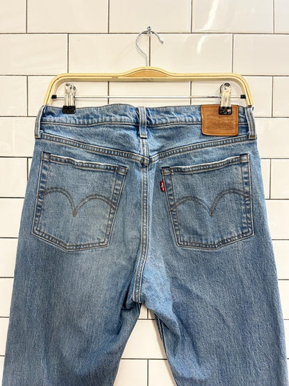 levi's wedgie straight jeans - good market thrift store