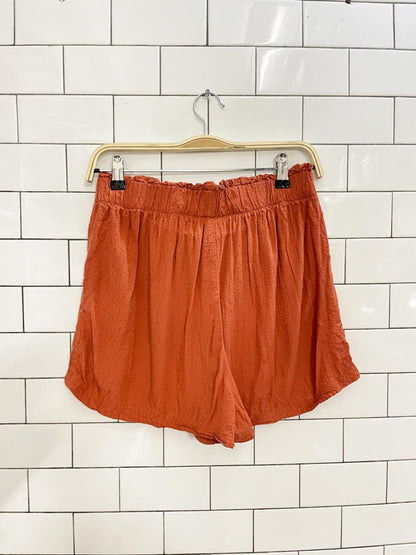 dailystory textured short - good market thrift store