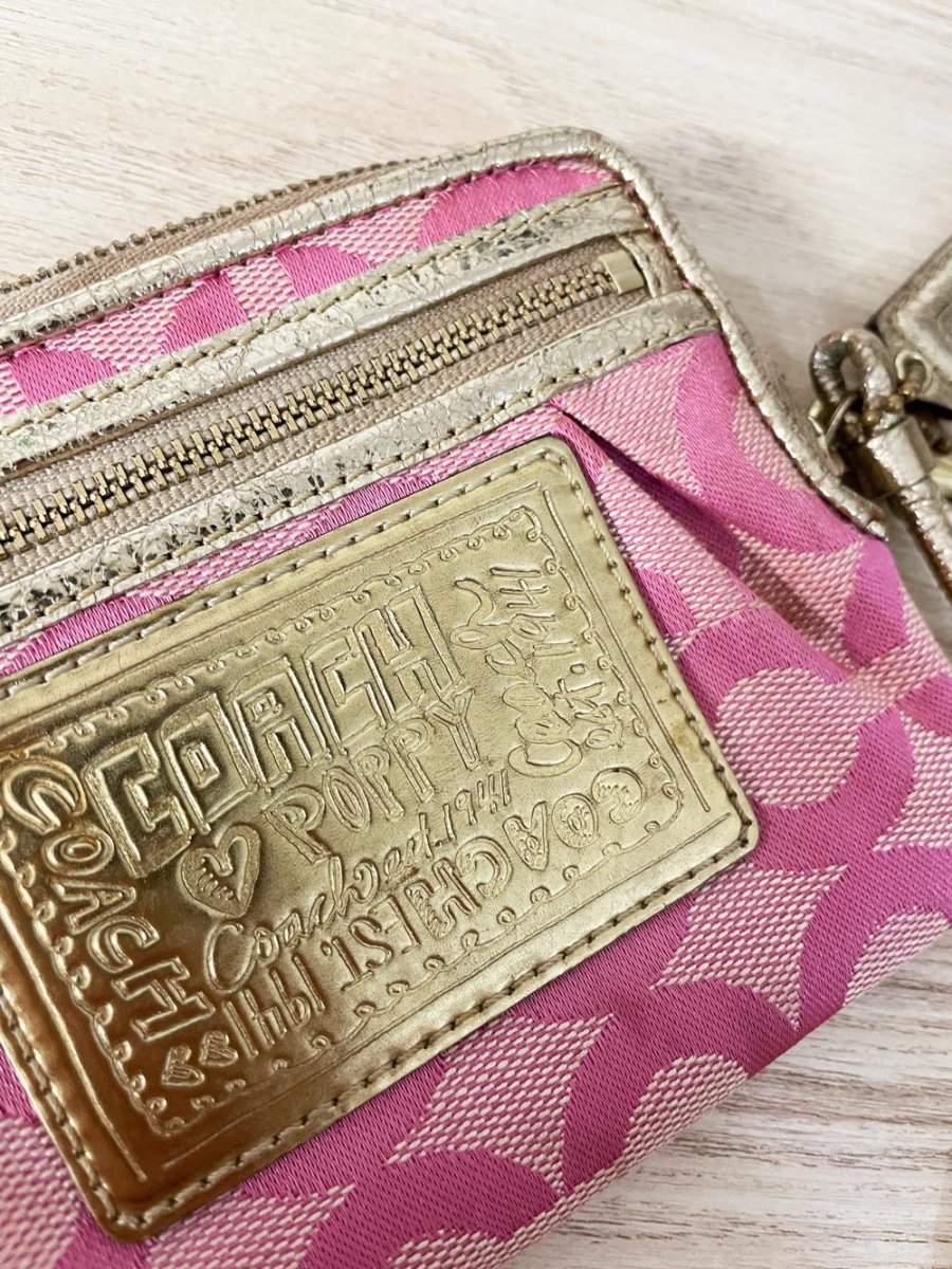 vintage 00s coach poppy monogram wristlet - good market thrift store