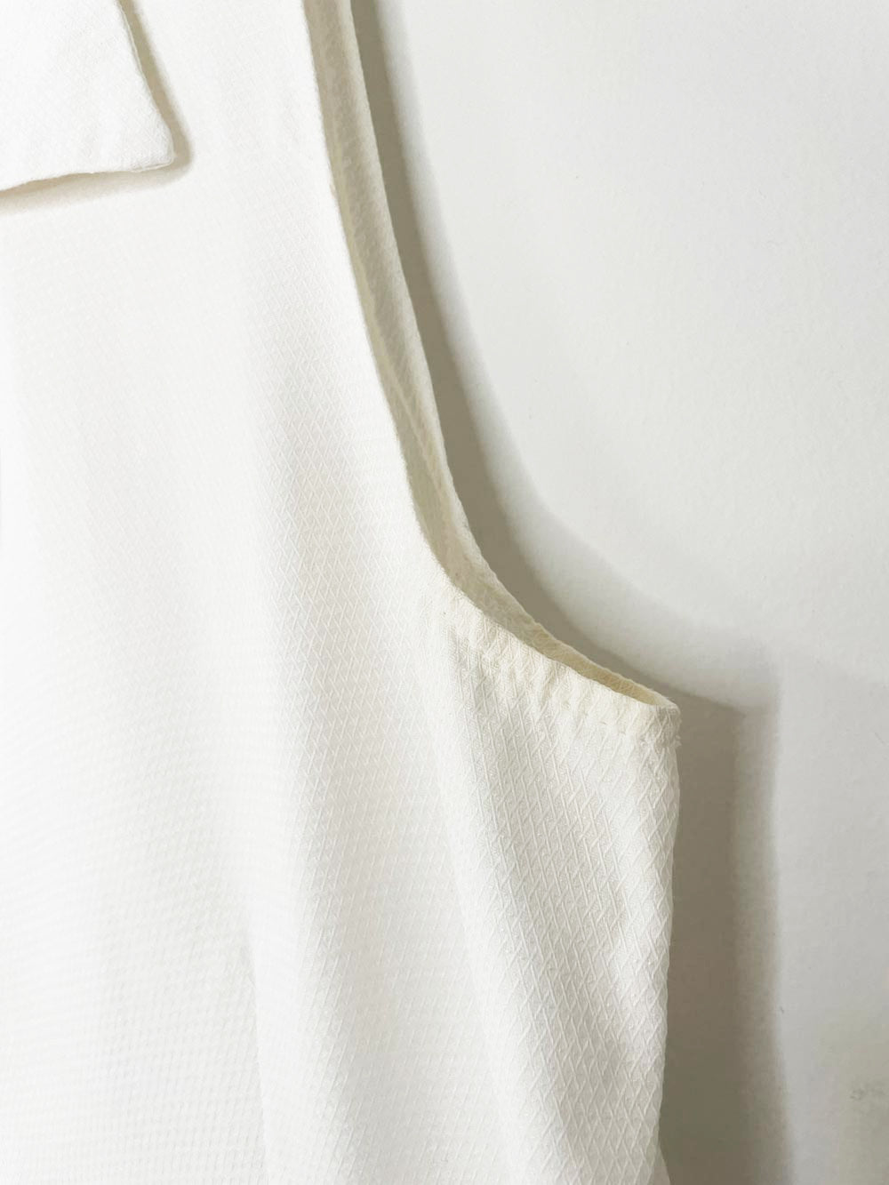 vintage 90s m studio shell button minimal fitted sleeveless shirt