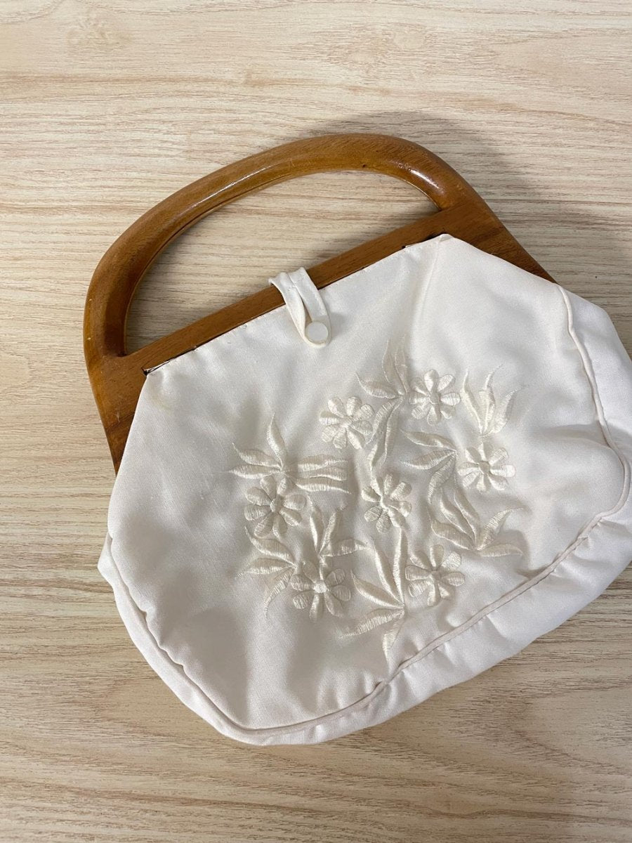 vintage 70s la regale embroidered bag with wooden handles - good market thrift store