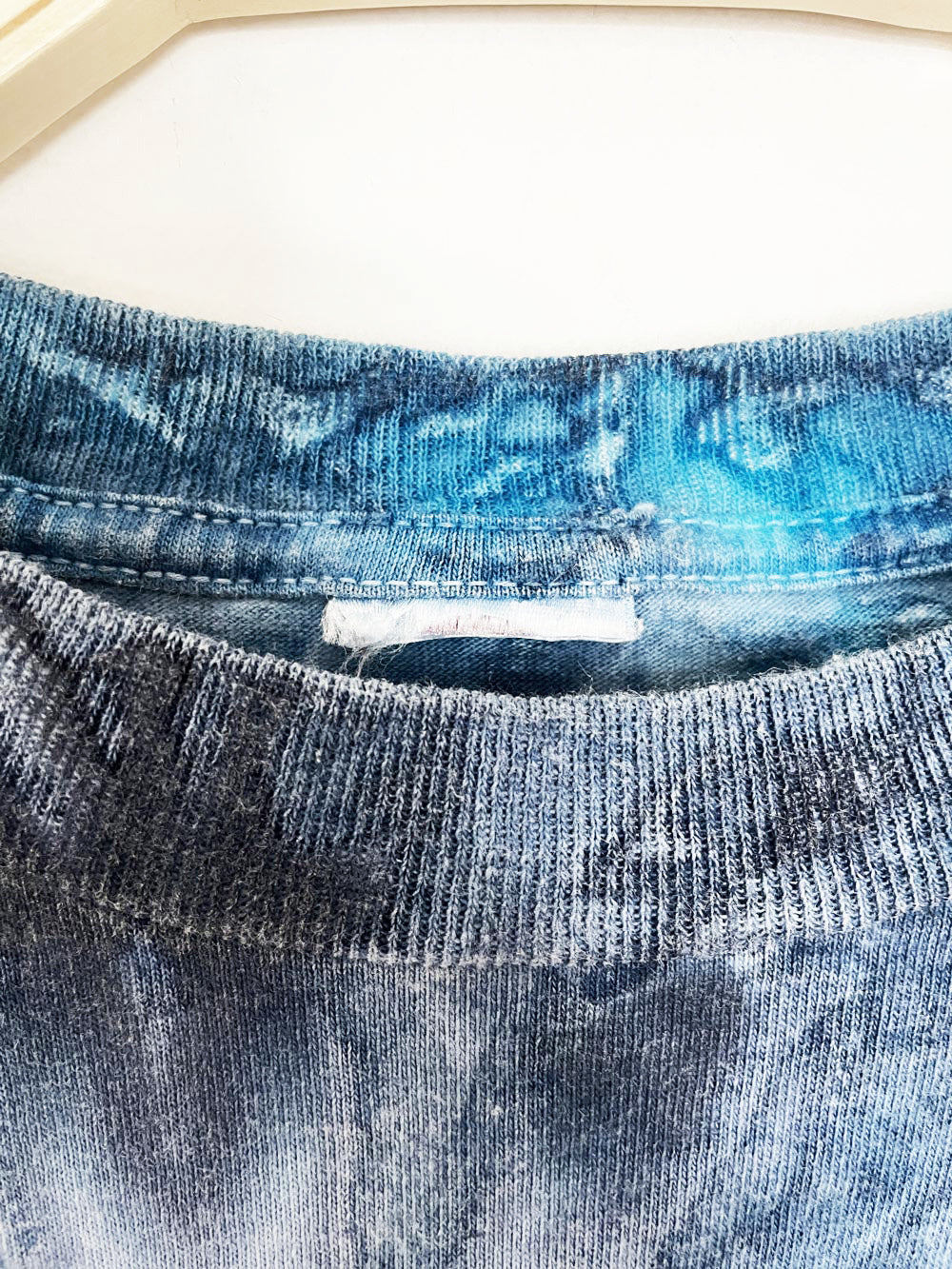 vintage virginia beach dolphin embroidered tie dye crop tee