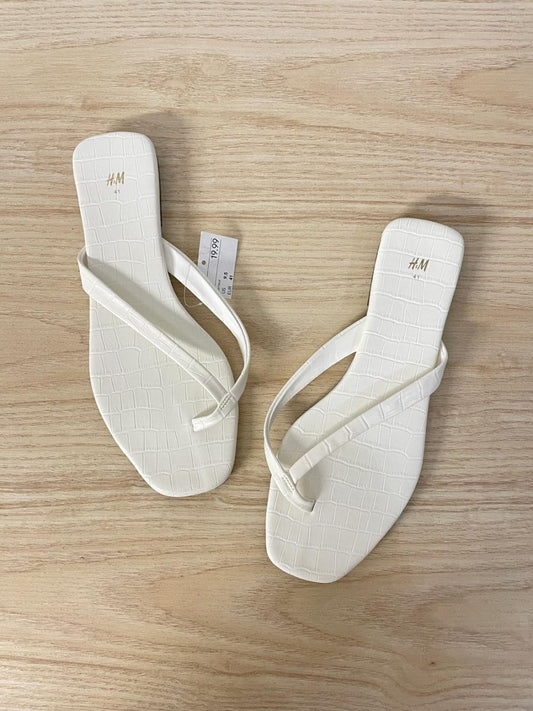 nwt h&m square toe thong sandal - good market thrift store