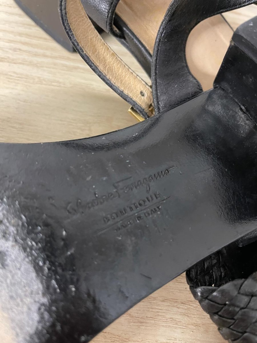 salvatore ferragamo low heel leather sandals - good market thrift store