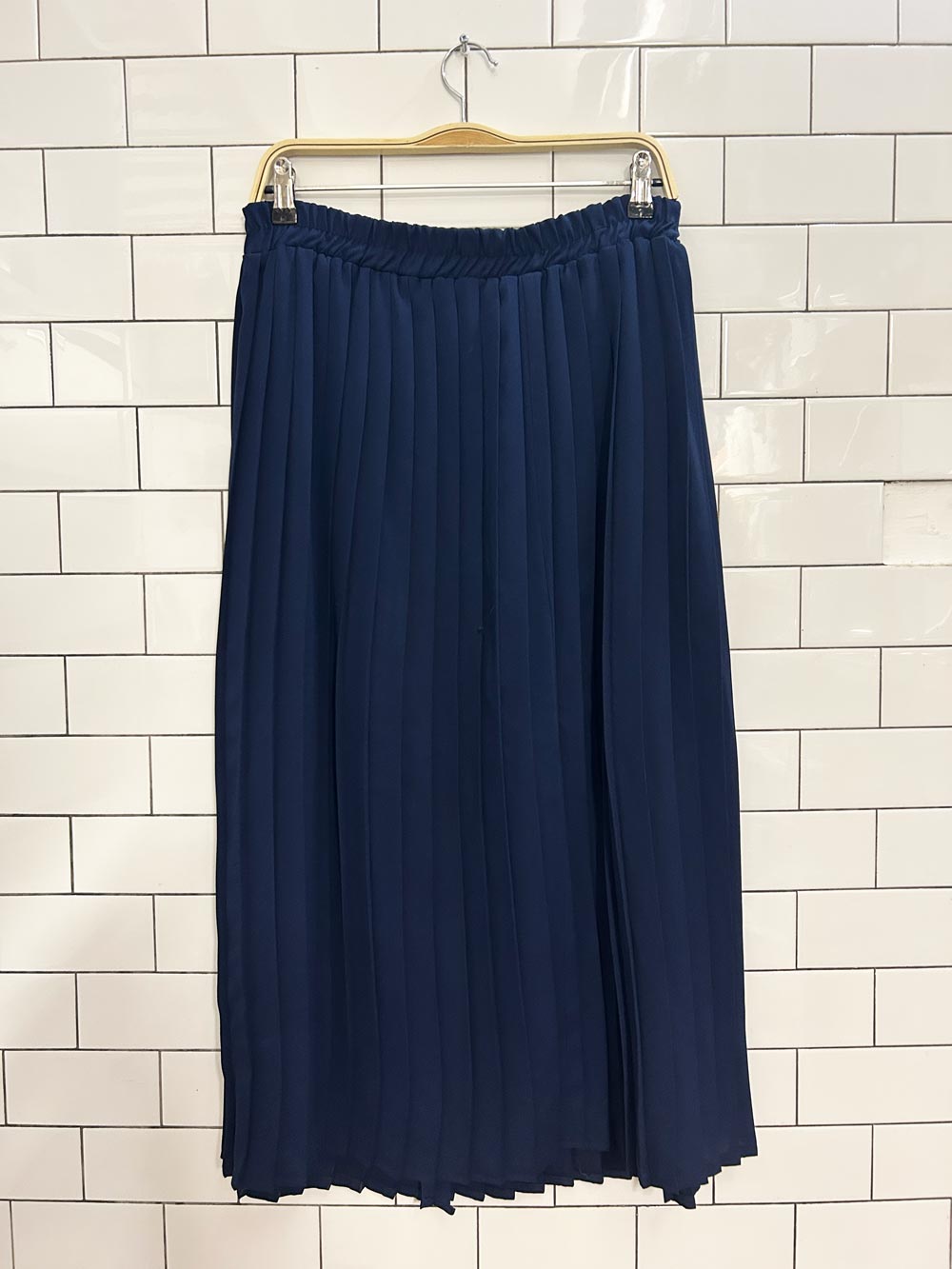 vintage pleated midi/maxi skirt - good market thrift store