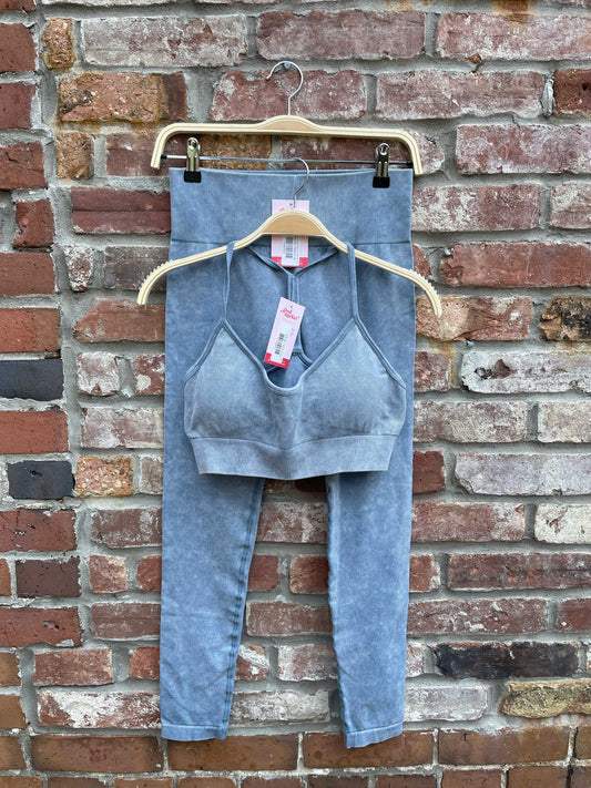 washed seamless leggings and sports bra set