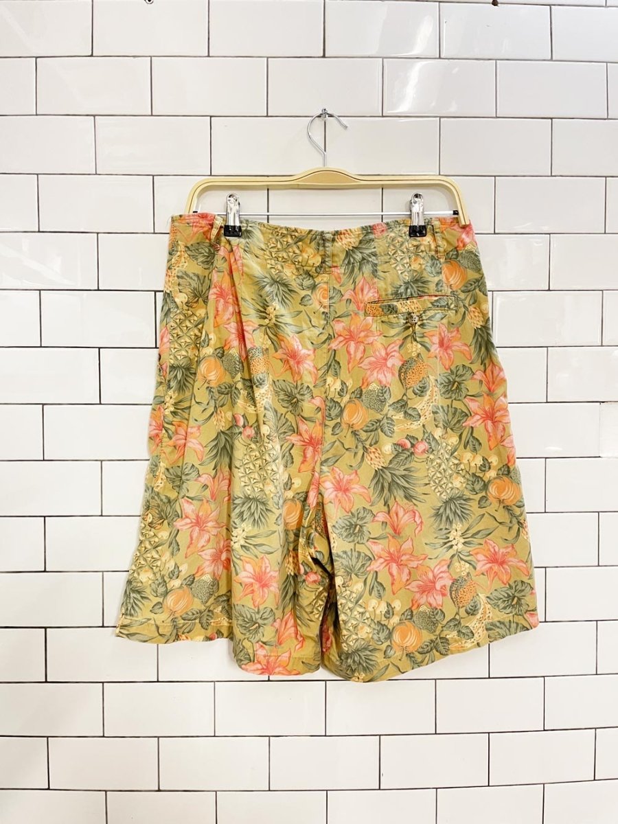 vintage 90s gap tropical pleated shorts - good market thrift store