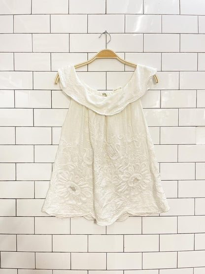 meadow rue 100% linen passiflora embroidered top - good market thrift store