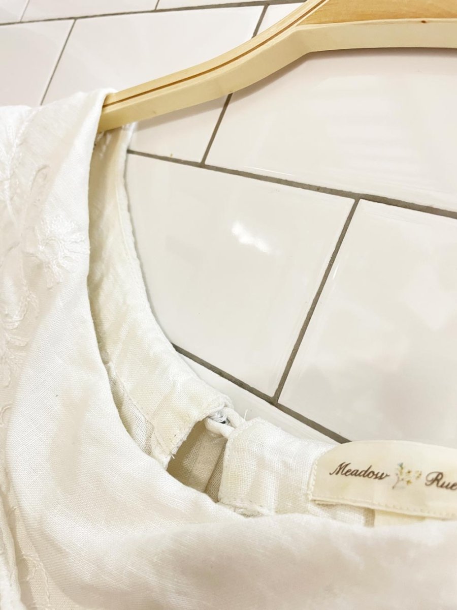 meadow rue 100% linen passiflora embroidered top - good market thrift store