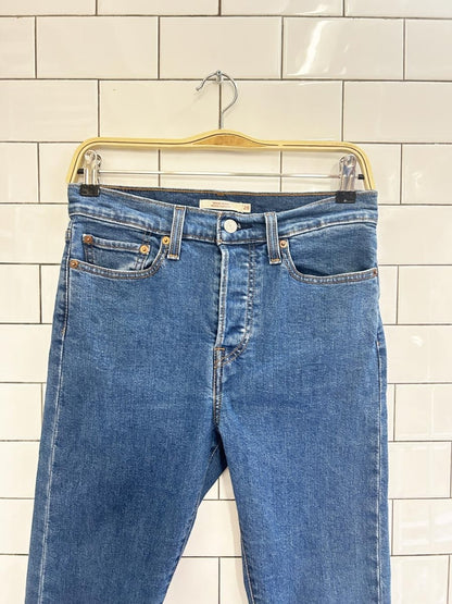 levi's wedgie straight jeans - good market thrift store