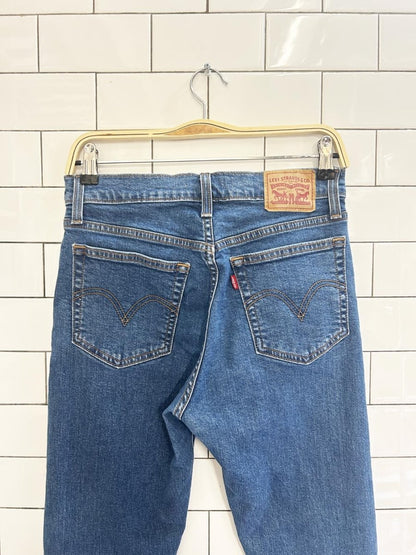 levi's wedgie straight jeans - good market thrift store