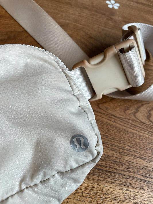 lululemon everywhere belt bag