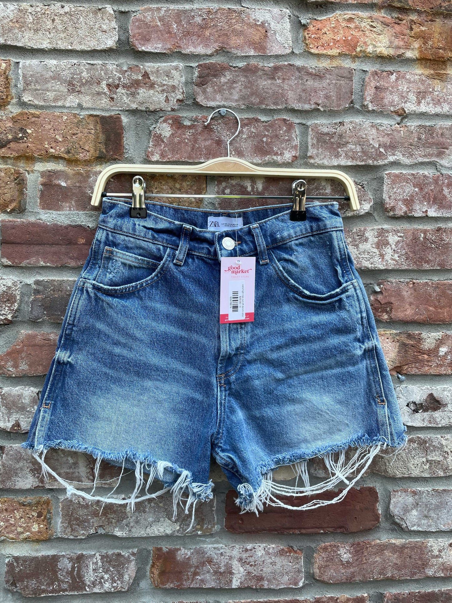 zara high rise cut off denim shorts