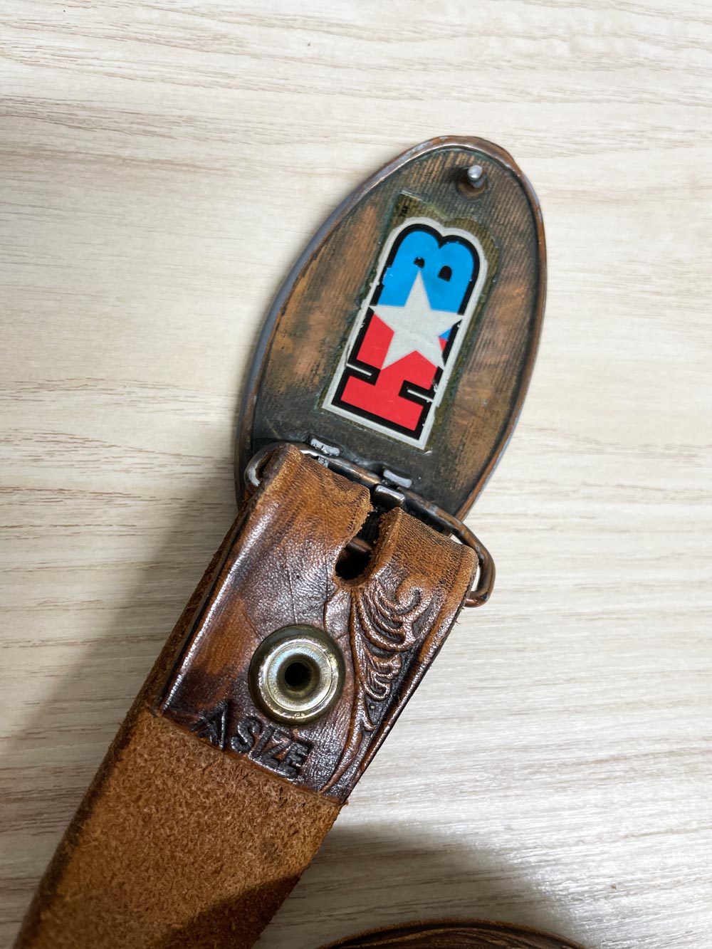 vintage levi's big logo buckle tooled eagle leather belt