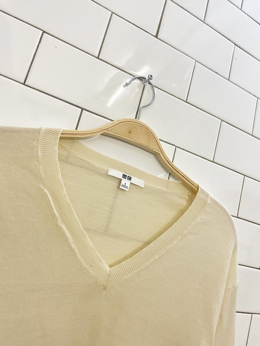uniqlo 100% wool soft v - neck knit sweater - good market thrift store