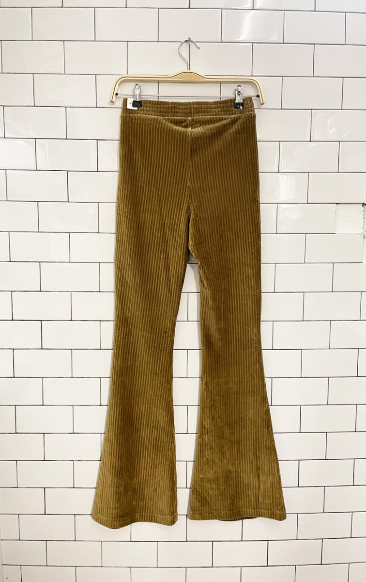 nwt aerie groove on velour corduroy flare leg pants - good market thrift store