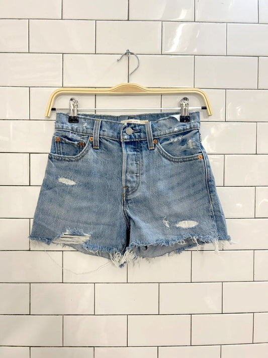 levi's wedgie cut off denim shorts - good market thrift store