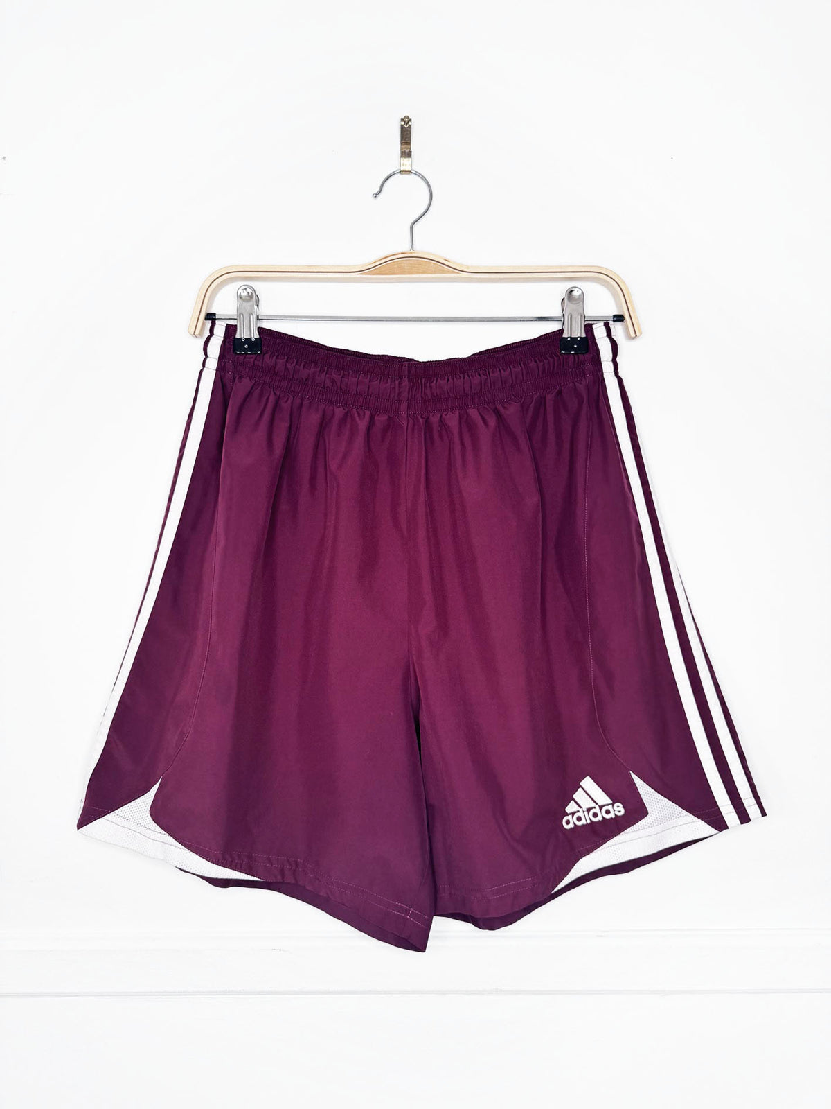 vintage 00s adidas three stripes sporty prep athletic shorts