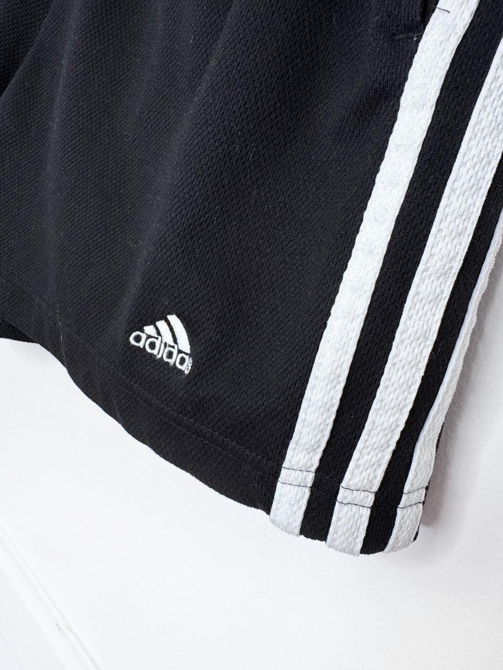 vintage 00s adidas three stripes sporty prep athletic shorts