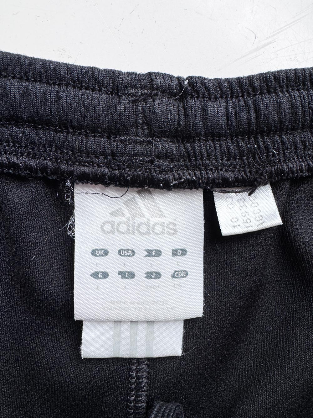 vintage 00s adidas three stripes sporty prep athletic shorts