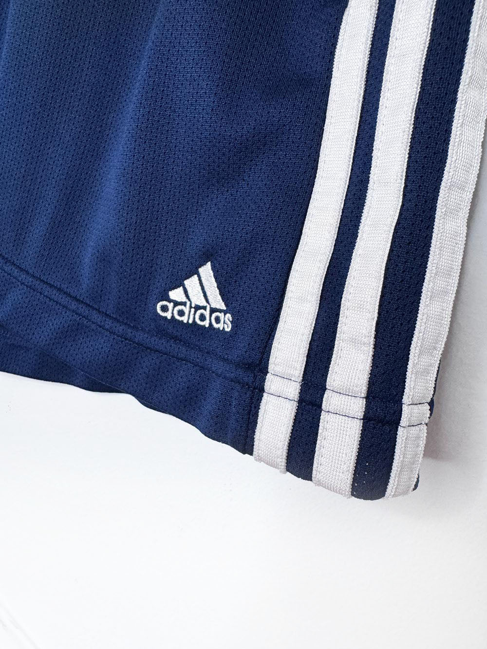 vintage 00s adidas three stripes sporty prep athletic shorts