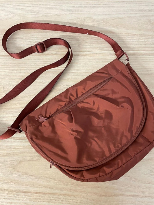 no name puffer half moon crossbody bag - good market thrift store
