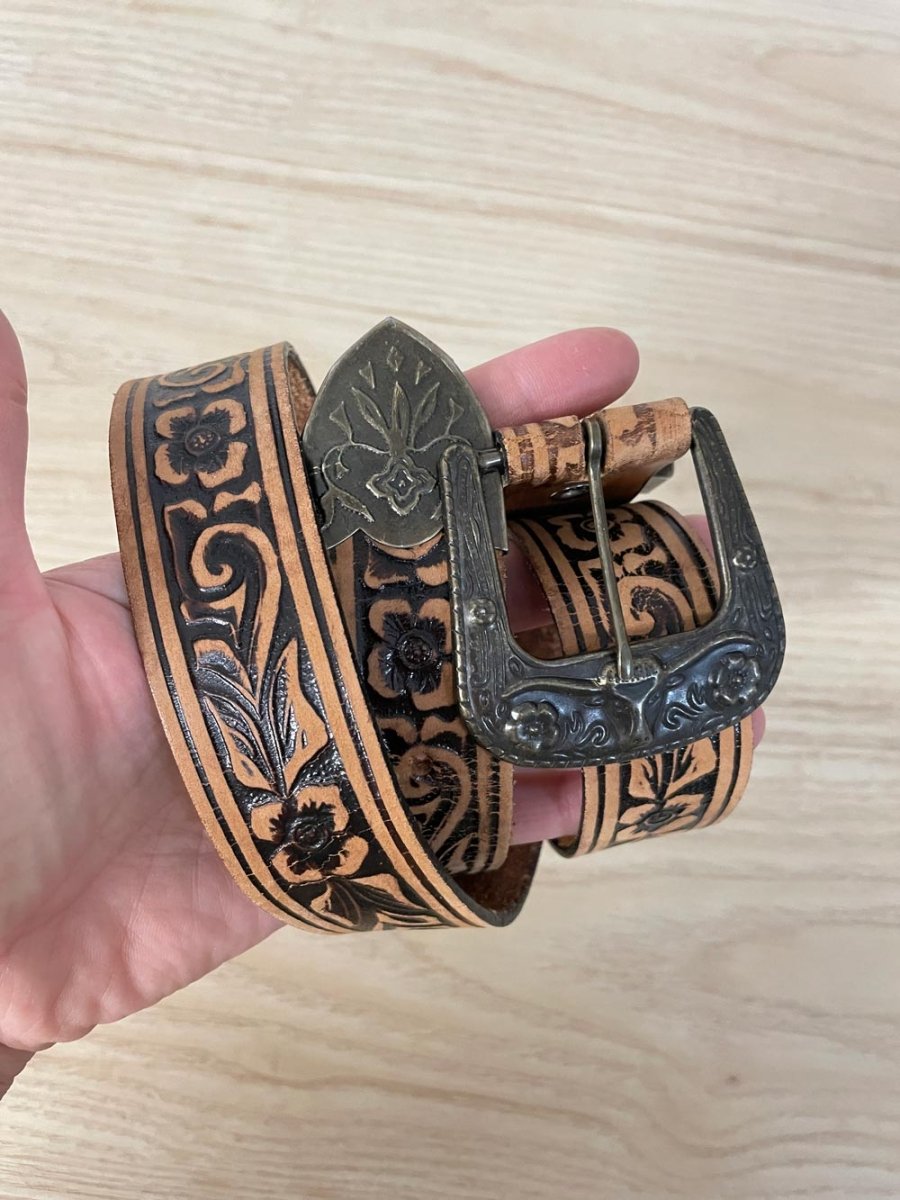 vintage tooled leather cow skull buckle belt - good market thrift store