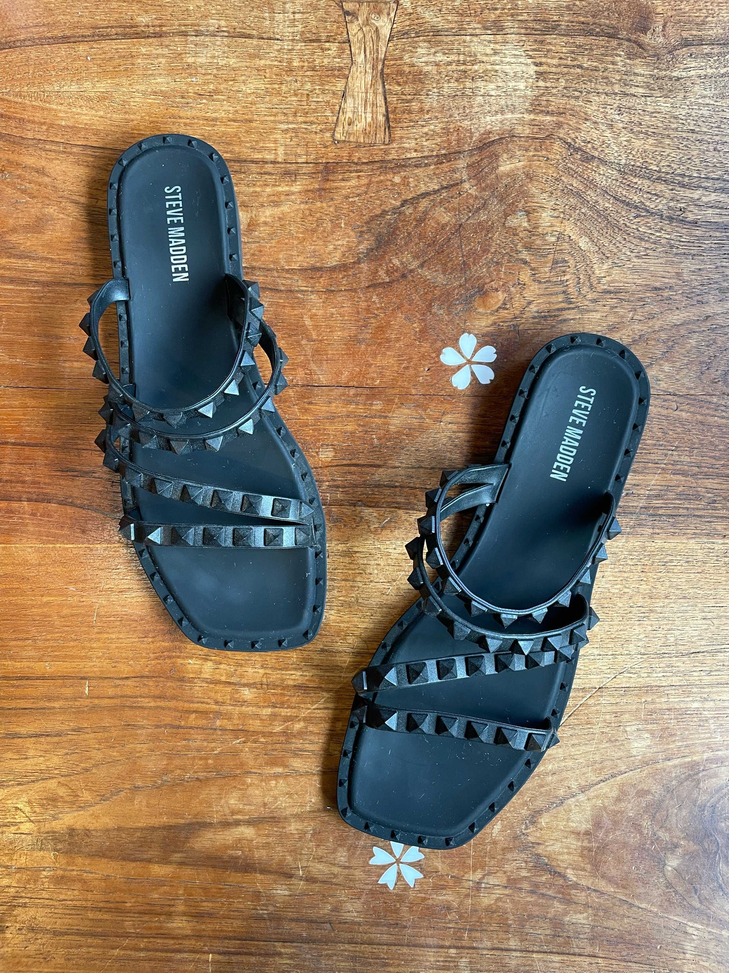 steve madden skyler-j studded sandals