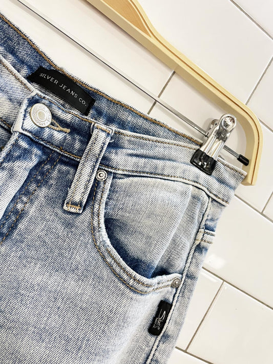 silver jeans co. highly desirable distressed wide leg jeans