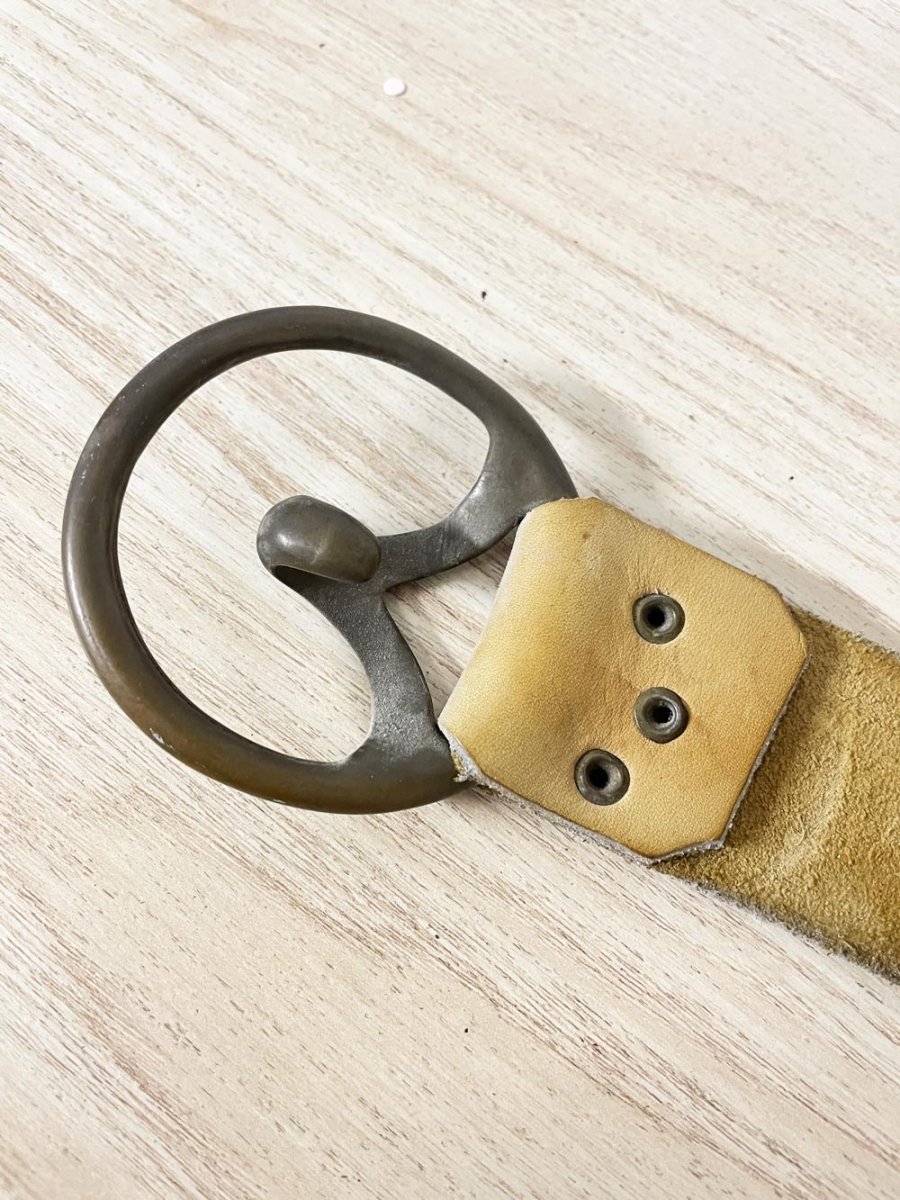 vintage hook buckle thick leather belt - good market thrift store