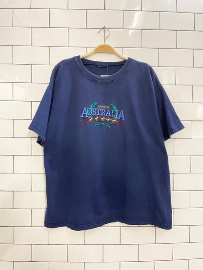 vintage 90s aussie embroidered tee - good market thrift store