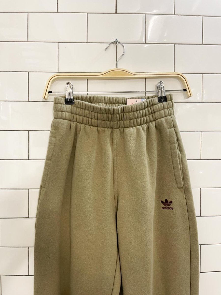 adidas retro trefoil cozy joggers - good market thrift store