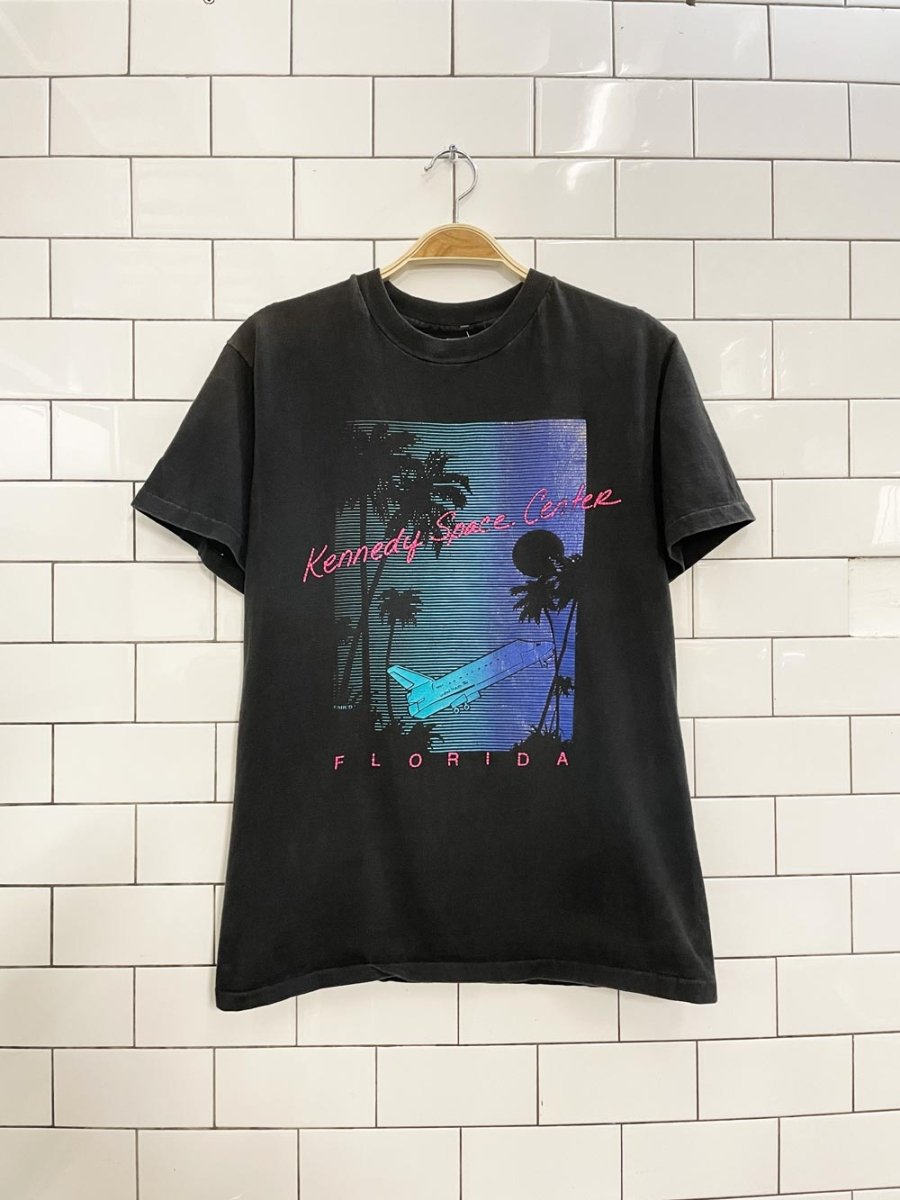 vintage 90s kennedy space centre tee - good market thrift store