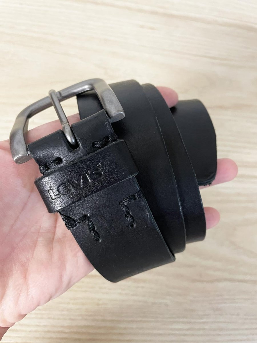 levi's heritage black bovine leather belt - good market thrift store
