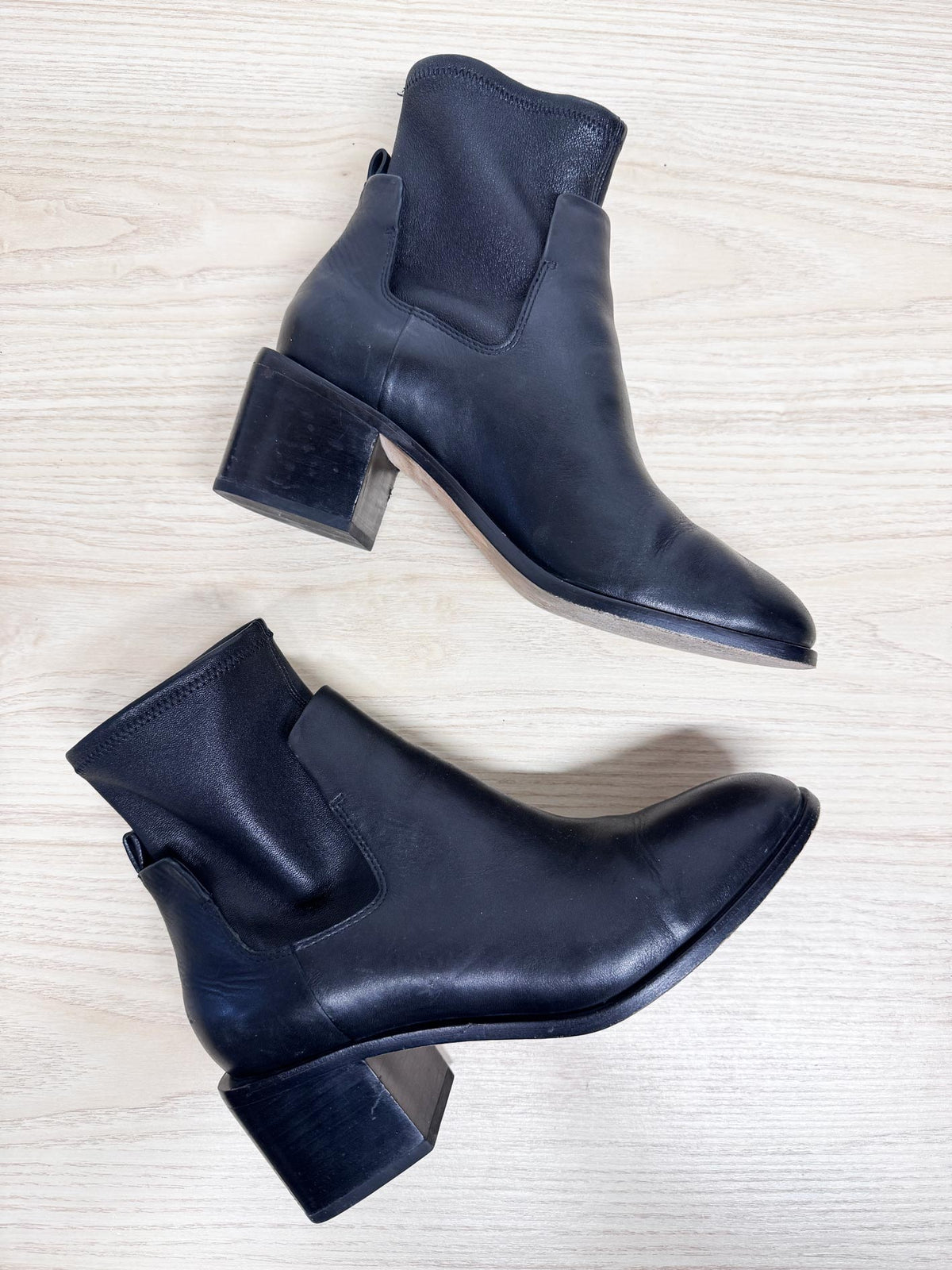 pour la victoire lambskin leather sock boot | low heel