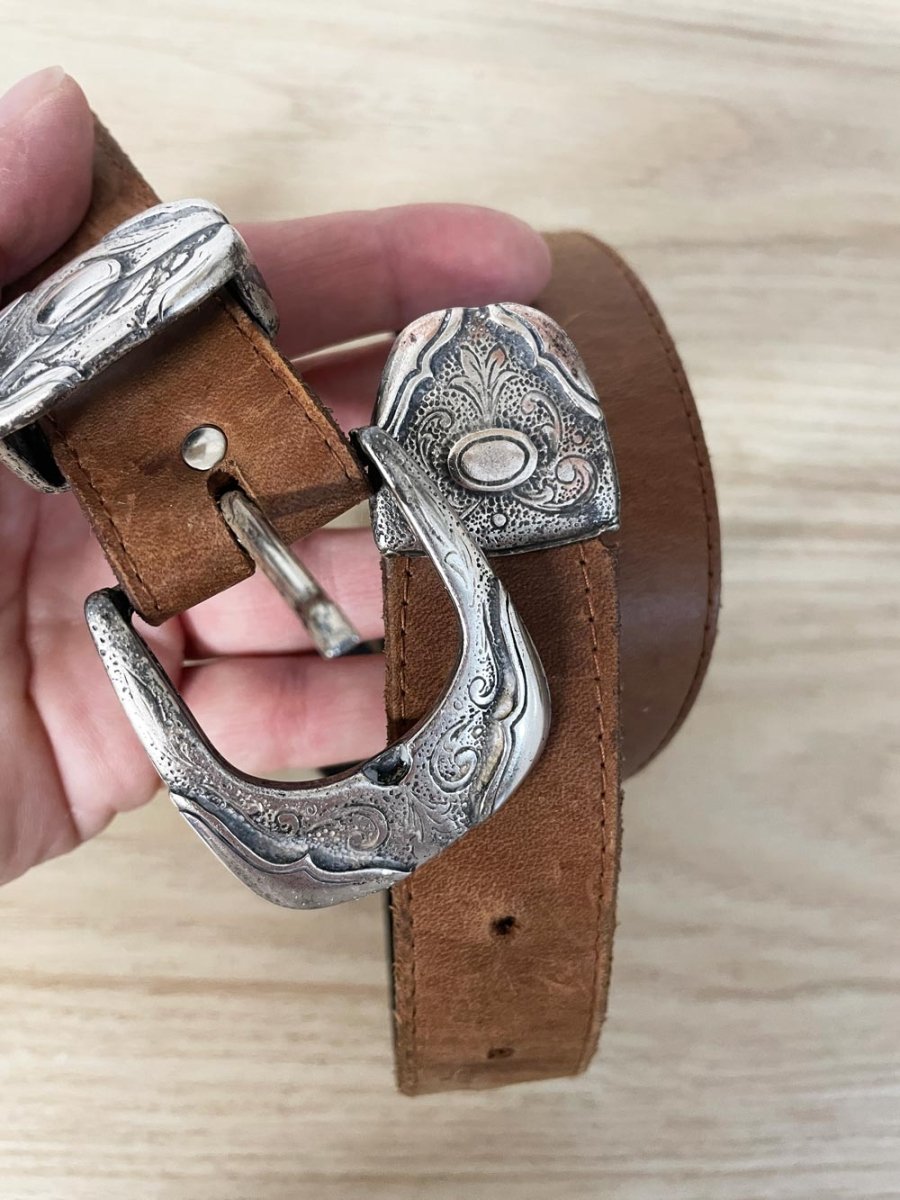 vintage western leather belt w silver buckle + tip - good market thrift store