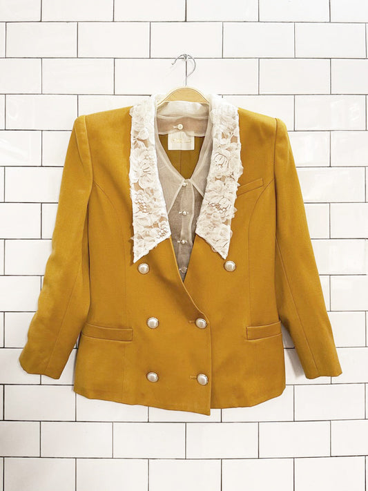 vintage pisello 100% wool pearl button blazer | 100% silk lace collar | made in Japan