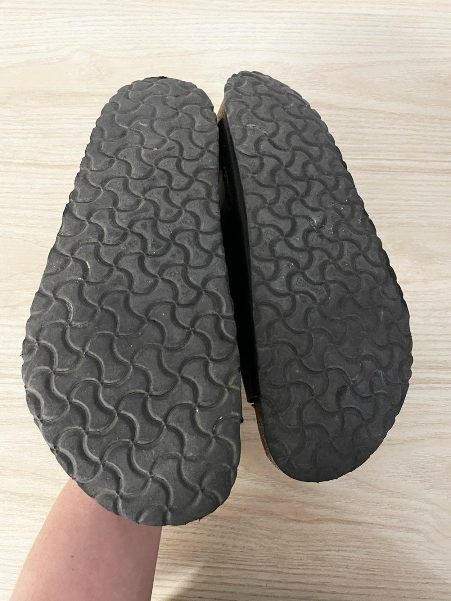 birkenstock arizona leather two strap sandals - good market thrift store