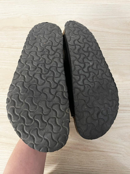 birkenstock arizona leather two strap sandals - good market thrift store