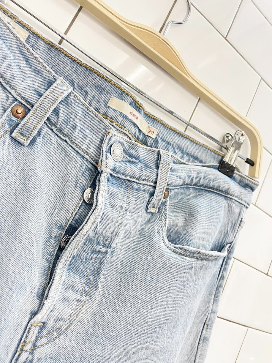 levi's wedgie straight jeans - good market thrift store