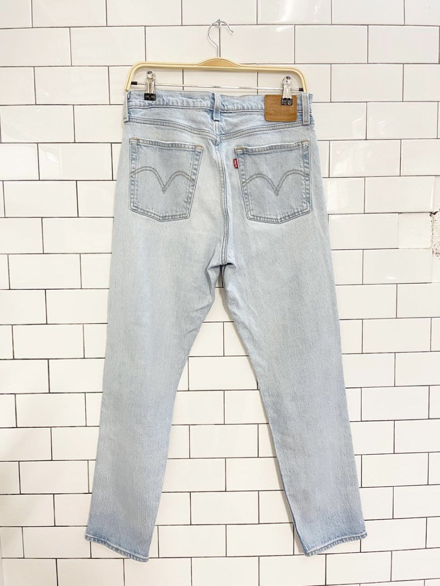levi's wedgie straight jeans - good market thrift store