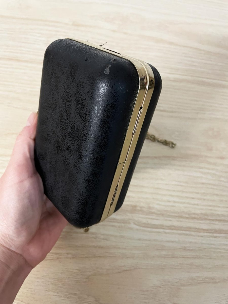 skull 'mcqueen' chain strap hard clutch bag - good market thrift store