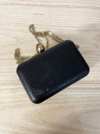 skull 'mcqueen' chain strap hard clutch bag - good market thrift store