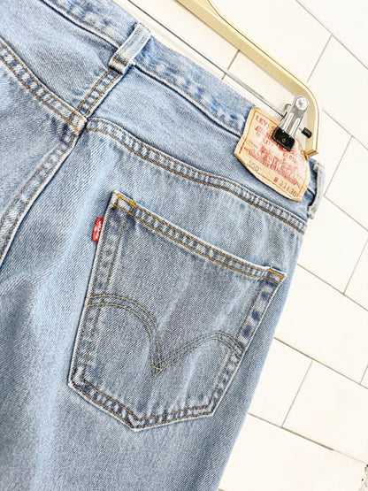vintage 00s levi's 550 relaxed fit jeans