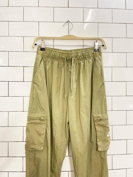 nike nylon cargo pant jogger - good market thrift store