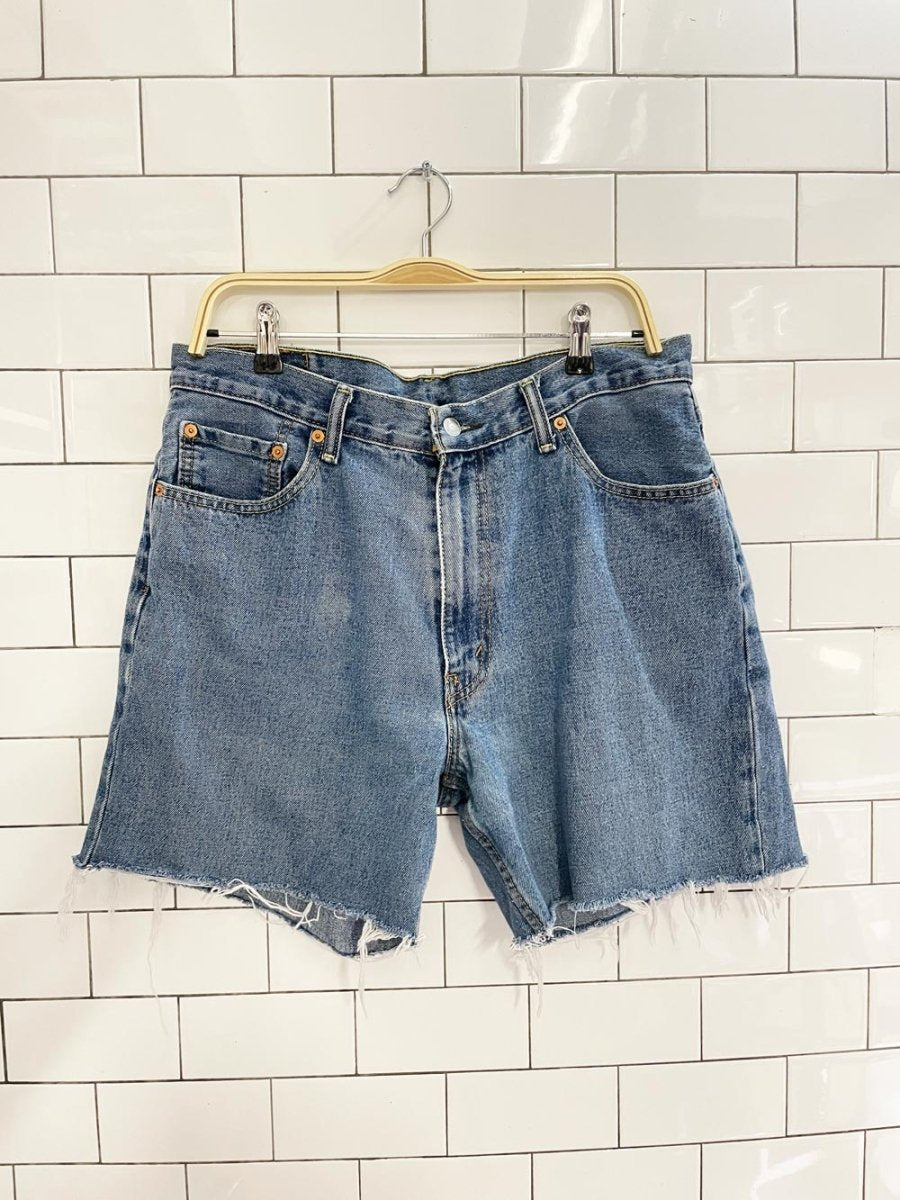 levi's 550 baggy cut off denim shorts - good market thrift store