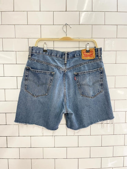 levi's 550 baggy cut off denim shorts - good market thrift store