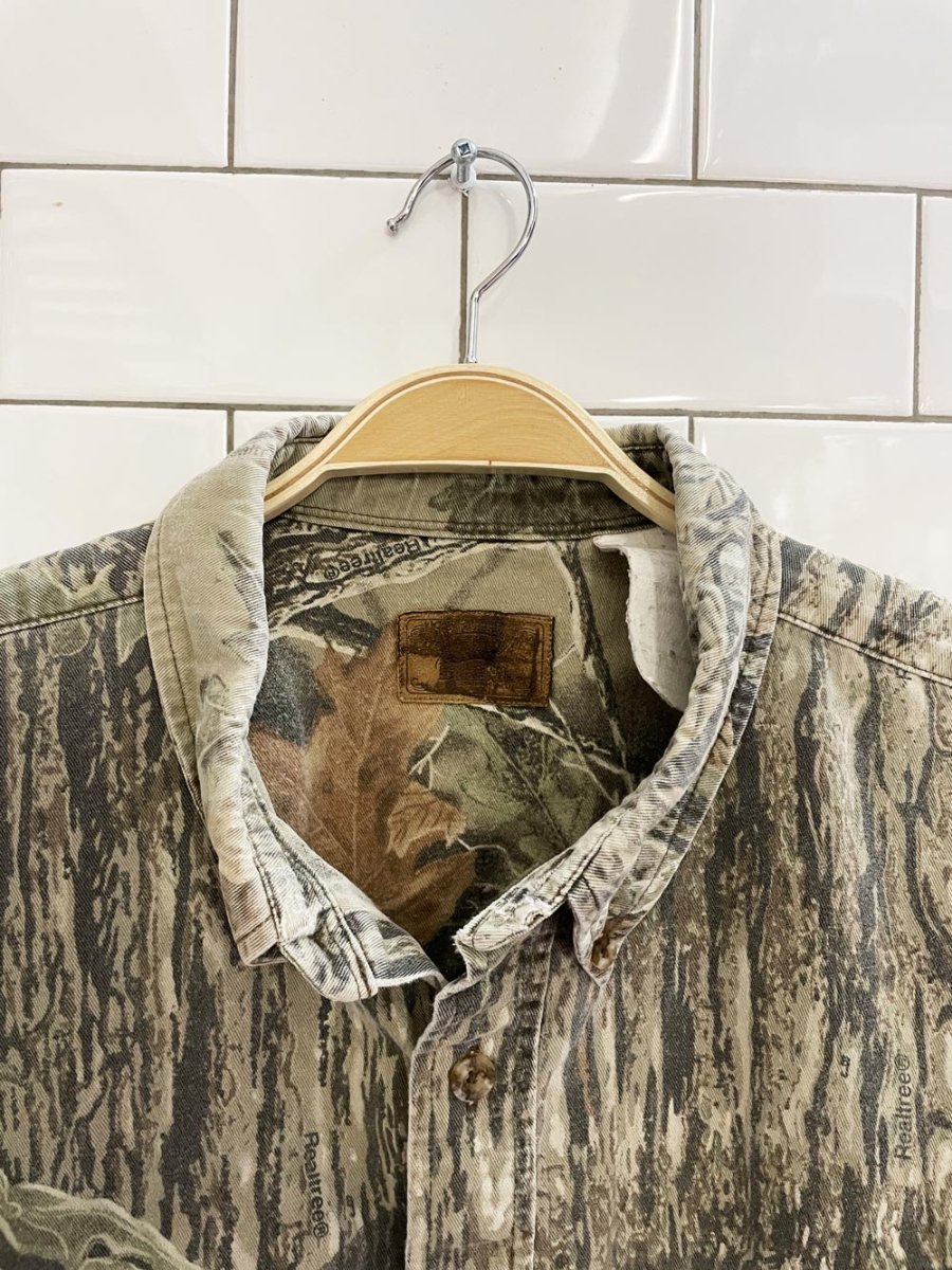 realtree distressed camo shirt - good market thrift store