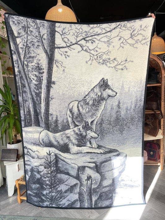 vintage biederlack made in USA wolf camp blanket - good market thrift store